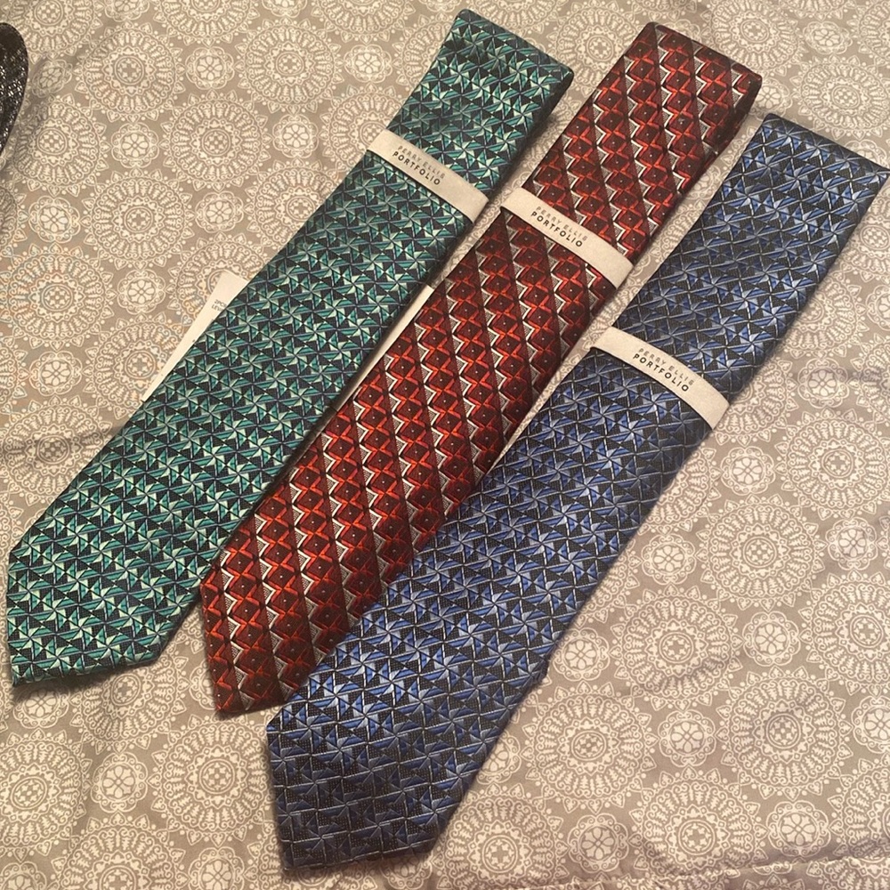 3 Perry Ellis Portfolio ties